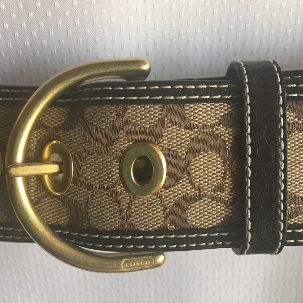Coach Women’s Belt.